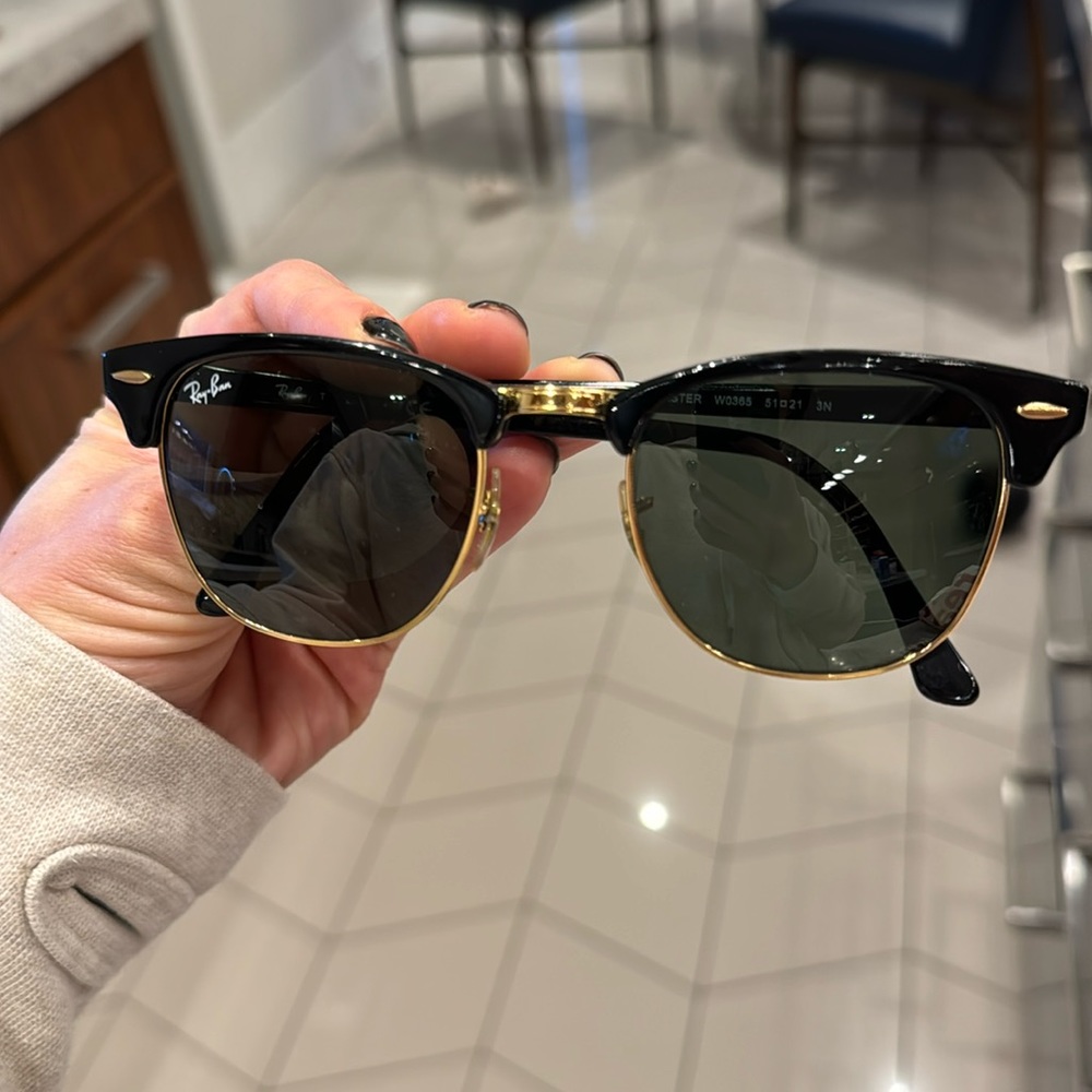 Ray Ban clubmaster no case gently used minor lenses scratches on both sides